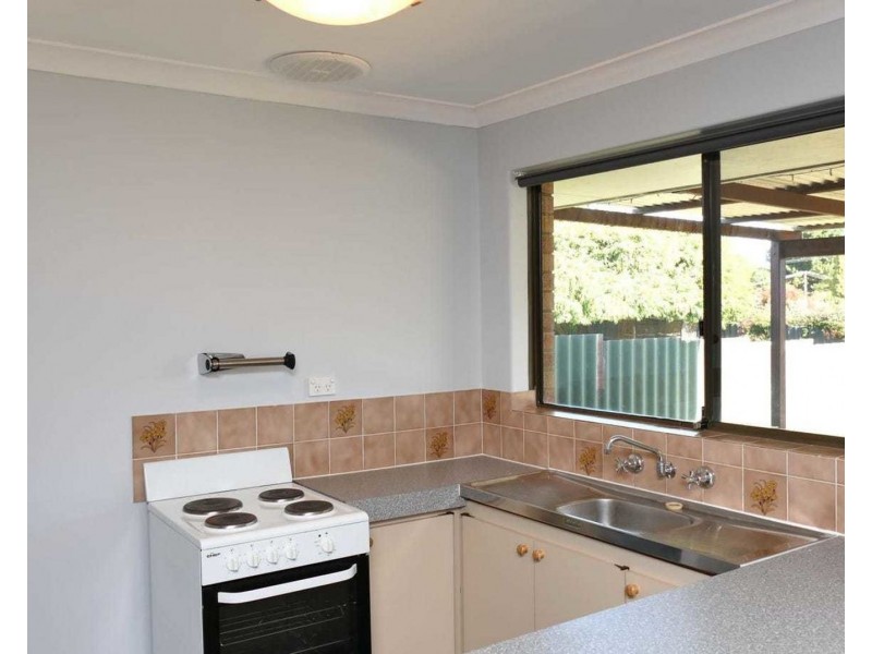 17 Cullen Court, Camillo WA 6111