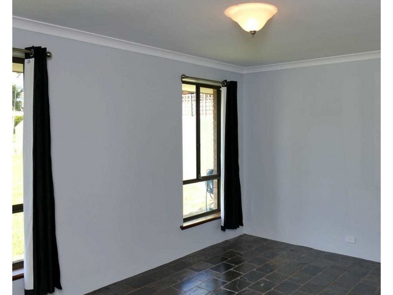 17 Cullen Court, Camillo WA 6111