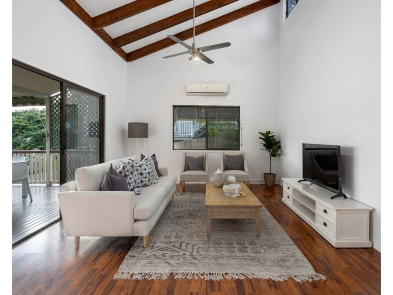 213 BUNYA ROAD, Arana Hills QLD 4054