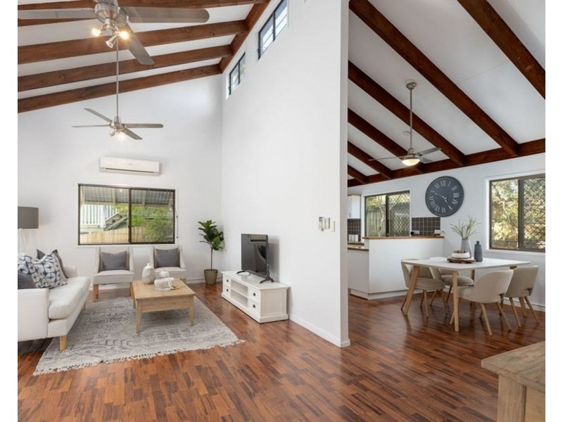 213 BUNYA ROAD, Arana Hills QLD 4054