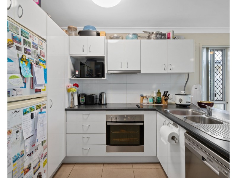 85 Emsworth Street, Wynnum QLD 4178