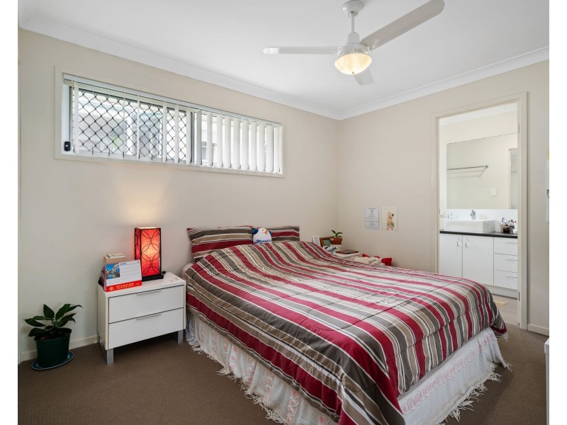 85 Emsworth Street, Wynnum QLD 4178