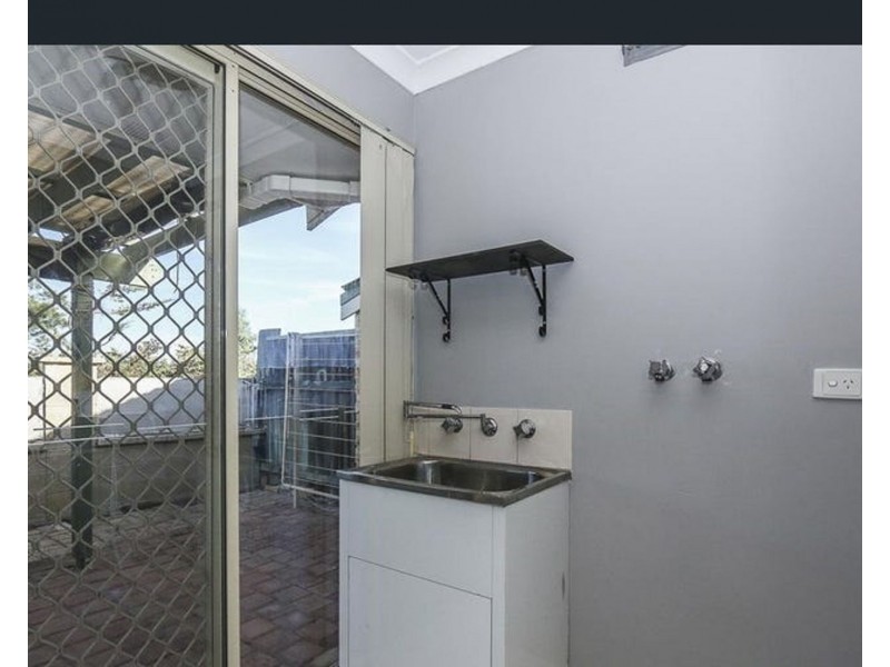 4/4 Callander Avenue, Kinross WA 6028