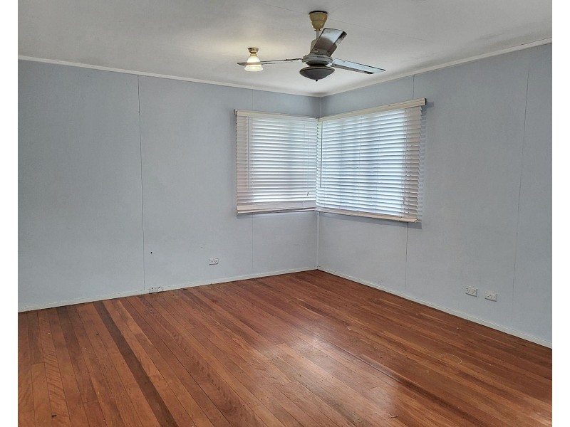 16 Kynance Street, Leichhardt QLD 4305