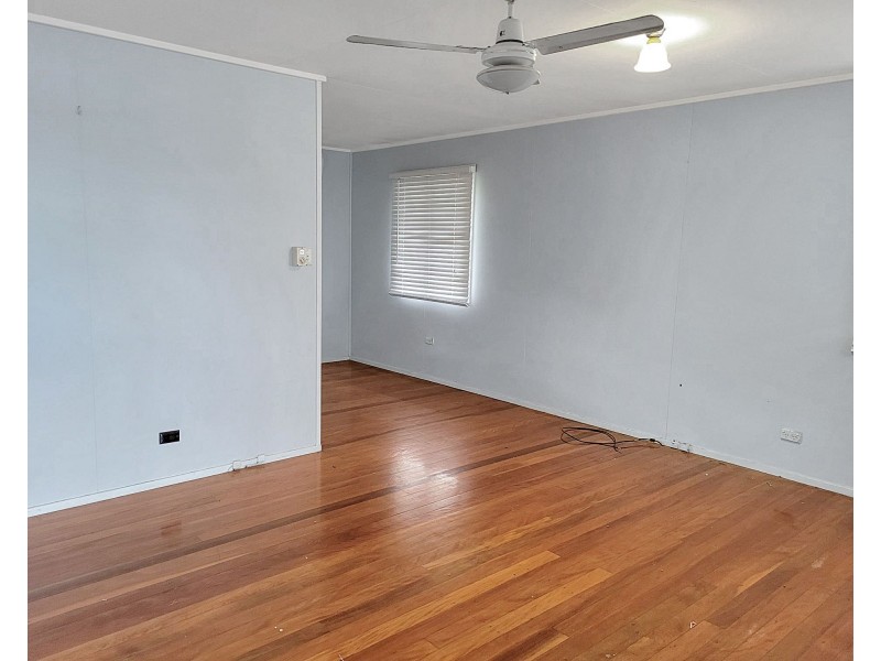 16 Kynance Street, Leichhardt QLD 4305