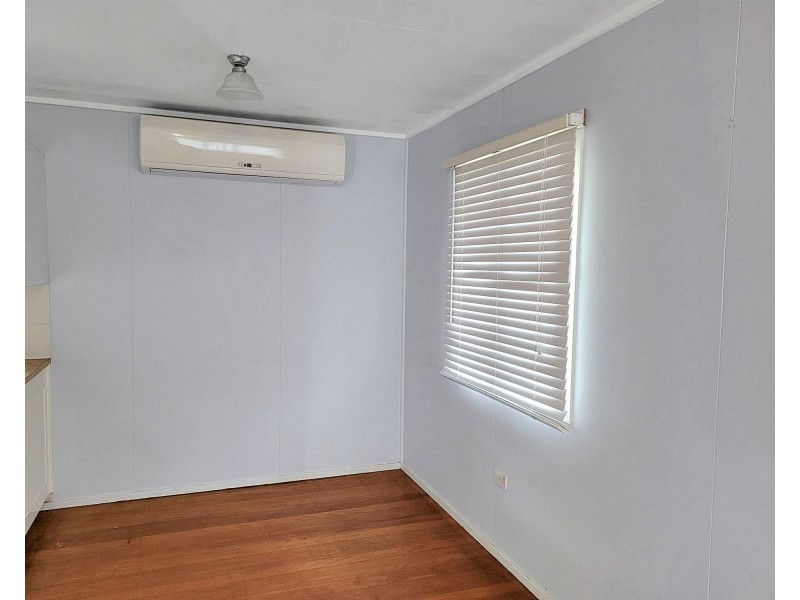 16 Kynance Street, Leichhardt QLD 4305