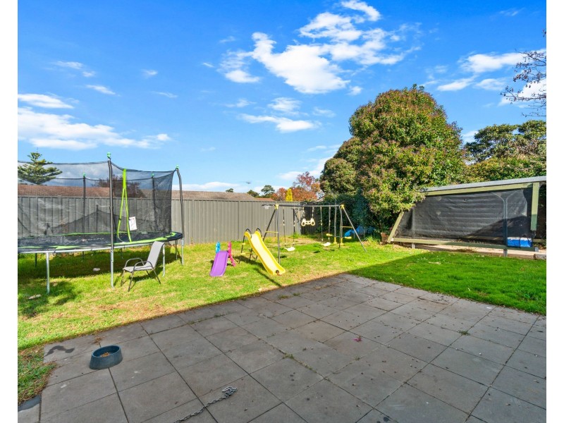 12 Bergen Crescent, Sale VIC 3850