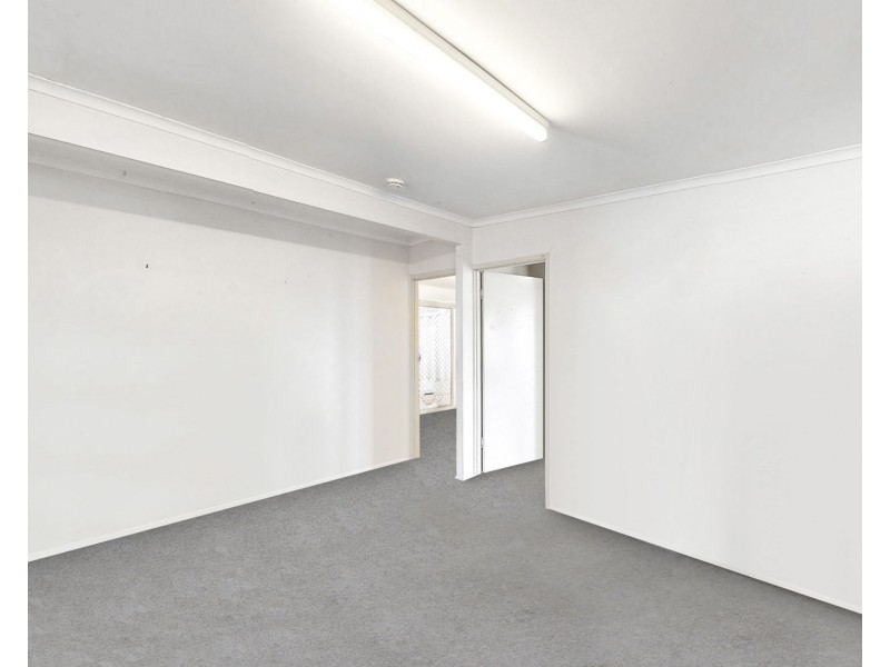 28 Gillian Street, Beachmere QLD 4510