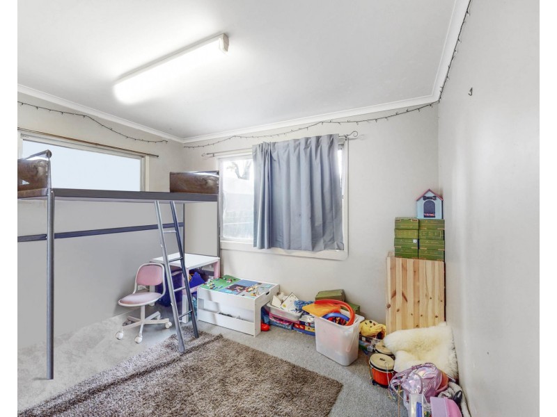 28 Gillian Street, Beachmere QLD 4510