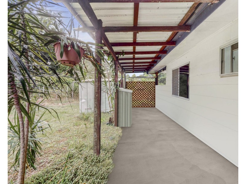 28 Gillian Street, Beachmere QLD 4510