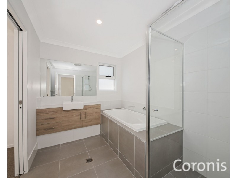 12 Mount Wheeler Street, Park Ridge QLD 4125