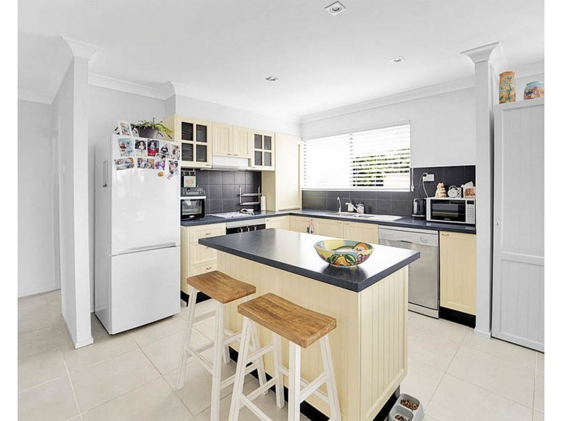 6/46 Oceanic Drive, Mermaid Waters QLD 4218