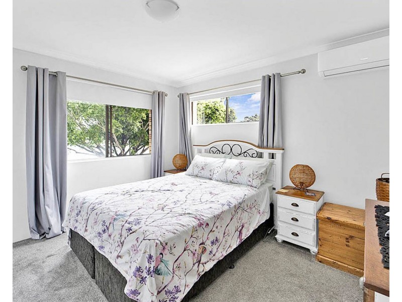 6/46 Oceanic Drive, Mermaid Waters QLD 4218