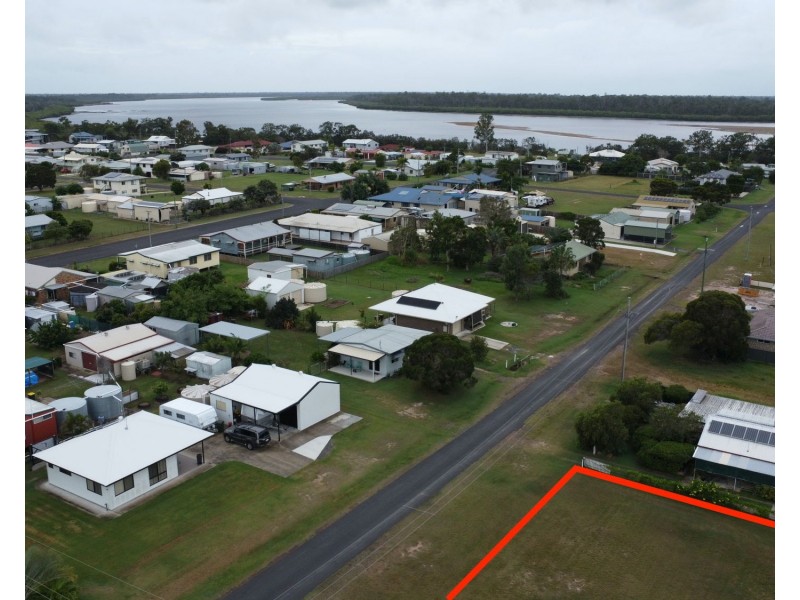 32 Gregory Street, Buxton QLD 4660