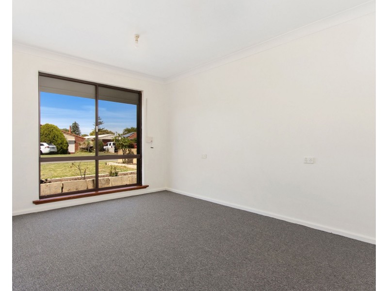 6 Voyager Court, Cooloongup WA 6168