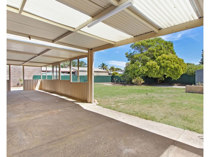 6 Voyager Court, Cooloongup WA 6168
