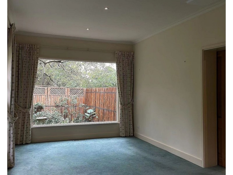 8 Broughton Road, Surrey Hills VIC 3127