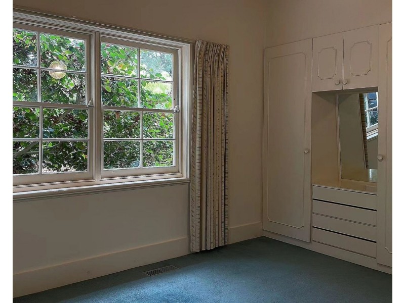 8 Broughton Road, Surrey Hills VIC 3127