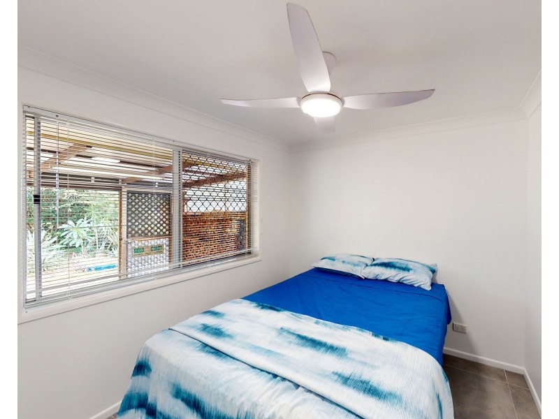 7 SANDPIPER ST, Beachmere QLD 4510