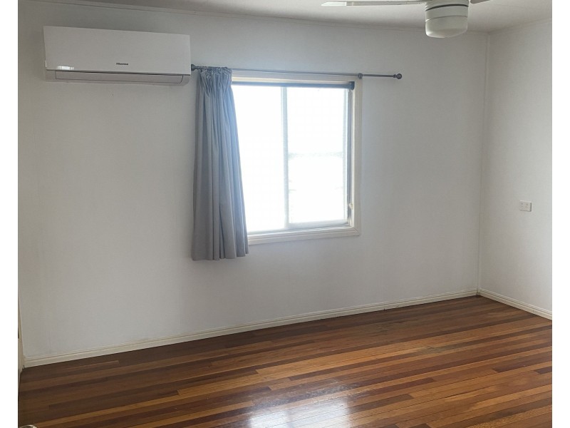 14 Trevor St, Beachmere QLD 4510