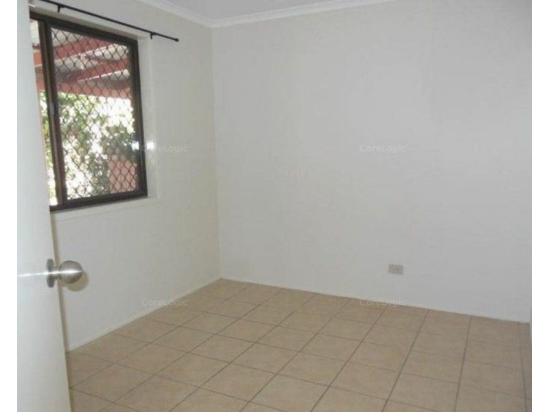 12 Gillian Street, Beachmere QLD 4510