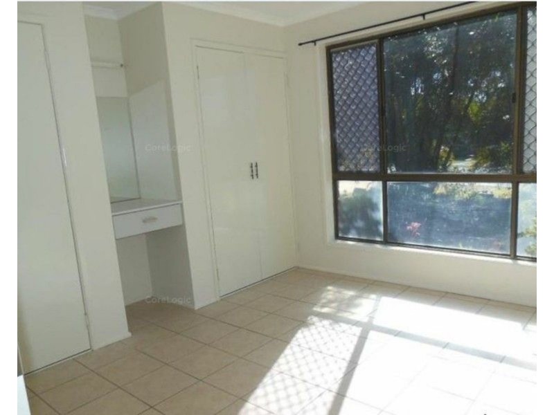 12 Gillian Street, Beachmere QLD 4510