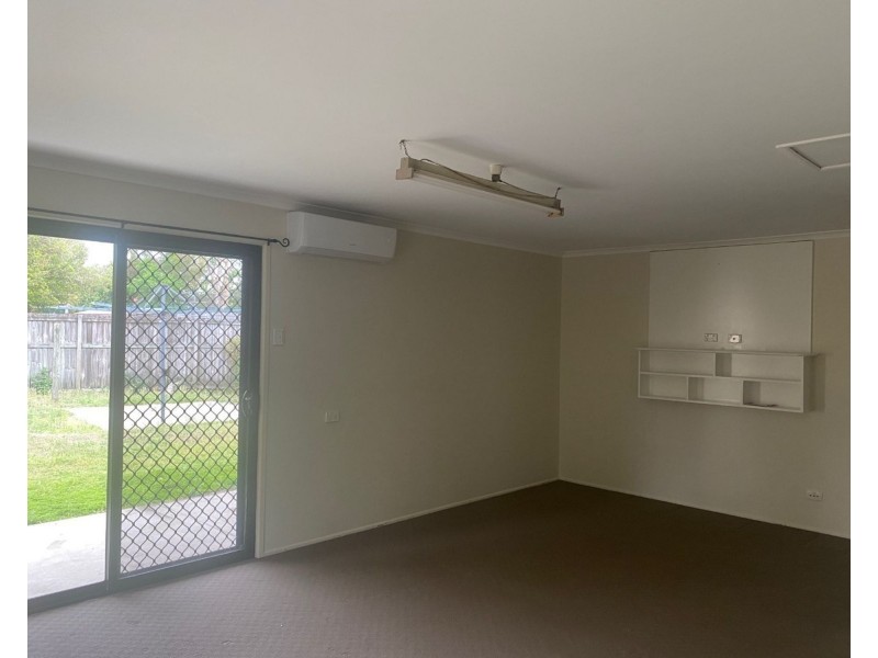 12 Gillian Street, Beachmere QLD 4510