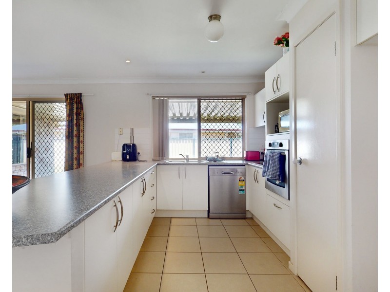 47 Columbia Drive, Beachmere QLD 4510