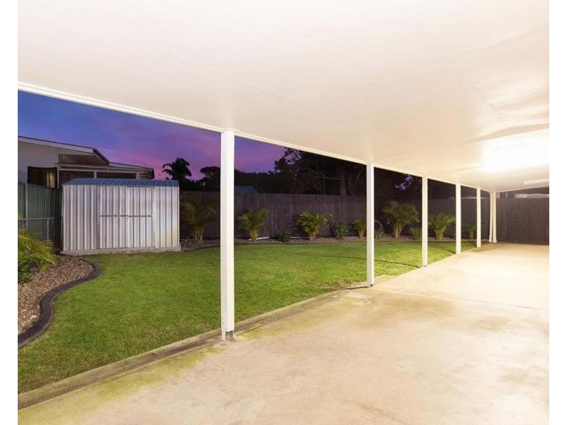 4 Patrick Street, Beachmere QLD 4510