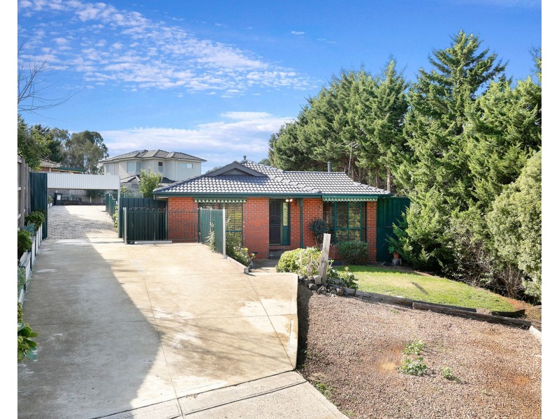 33 Clematis Close, Meadow Heights VIC 3048