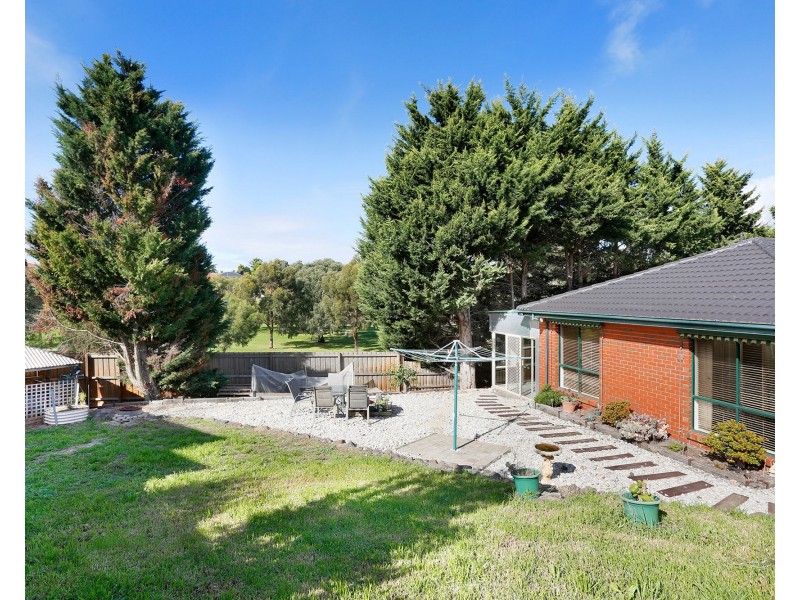 33 Clematis Close, Meadow Heights VIC 3048