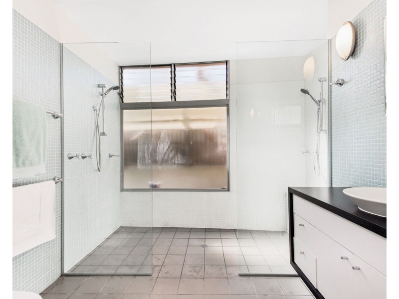 42 Langside Road, Hamilton QLD 4007