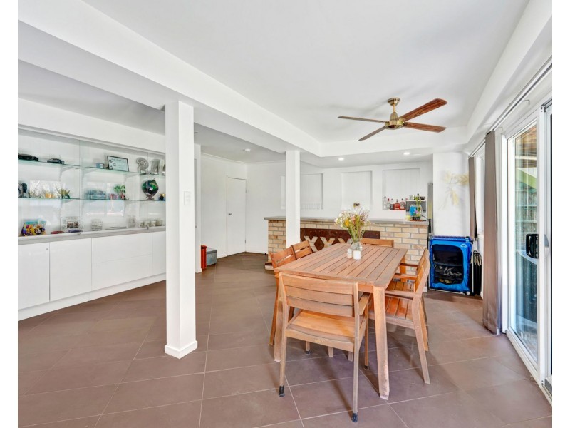 114 Biggs Avenue, Beachmere QLD 4510