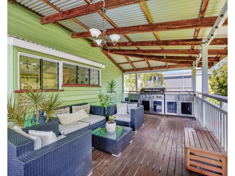 114 Biggs Avenue, Beachmere QLD 4510