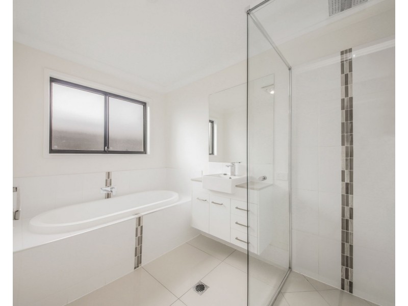 57 Hill Drive, Pimpama QLD 4209