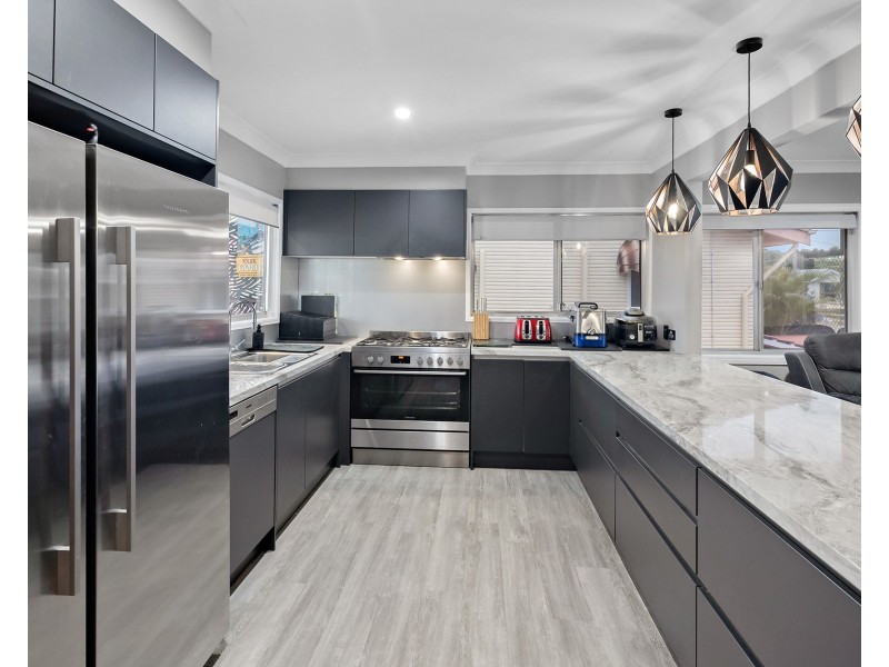 62 Jacaranda Drive, Albany Creek QLD 4035