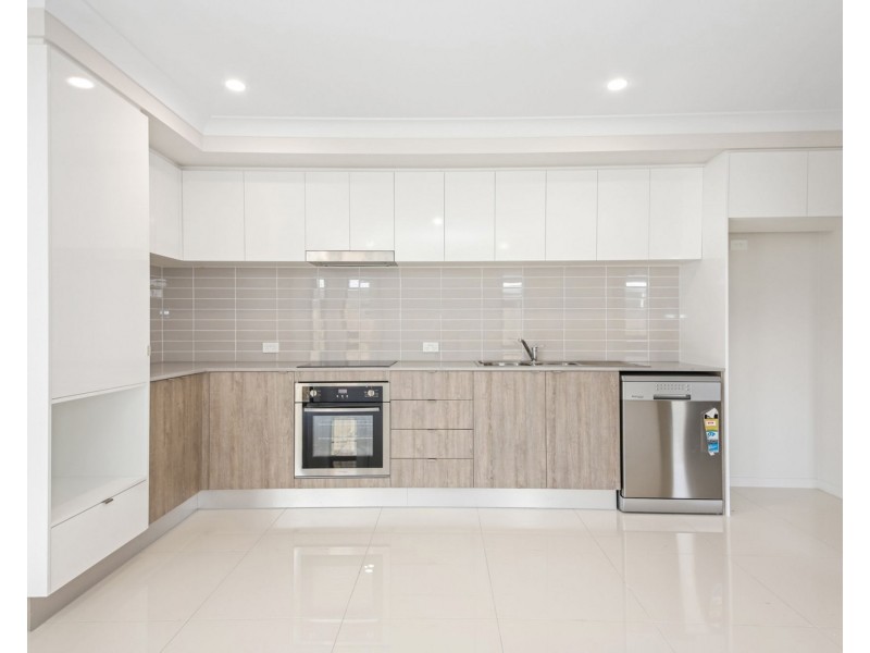 1/11 Stinson Way, Logan Reserve QLD 4133