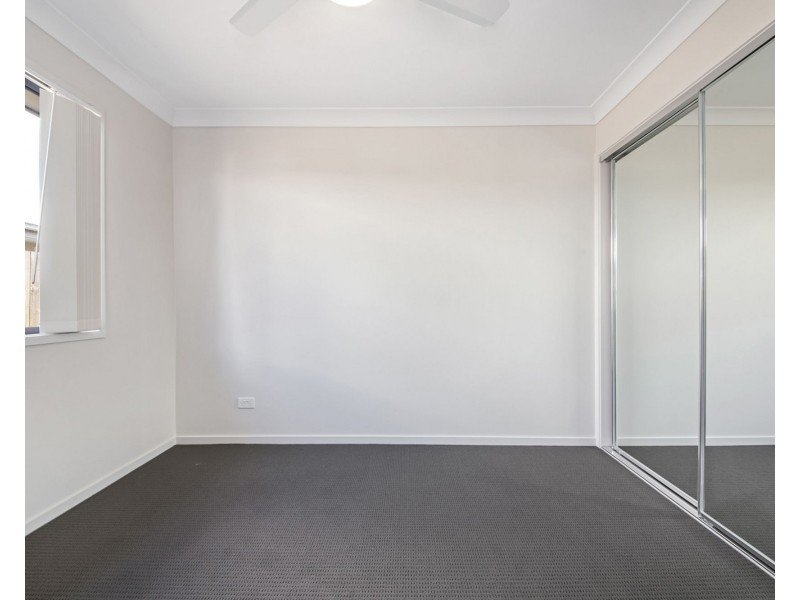 1/11 Stinson Way, Logan Reserve QLD 4133