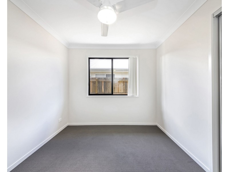 2/11 Stinson Way, Logan Reserve QLD 4133