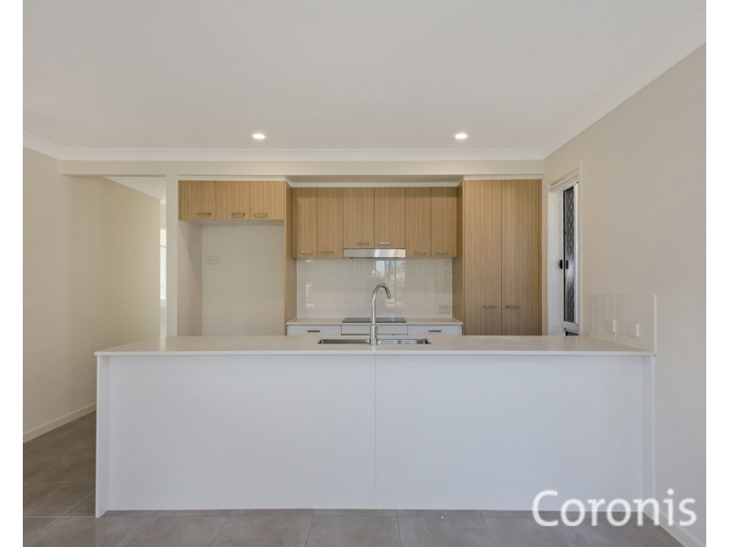 6 Idyllic Street, Park Ridge QLD 4125