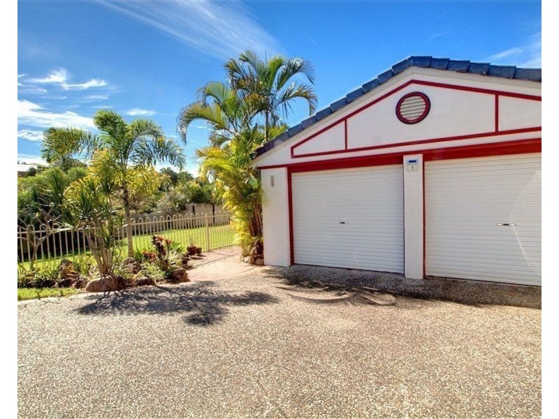 1 Dallas Court, Arana Hills QLD 4054