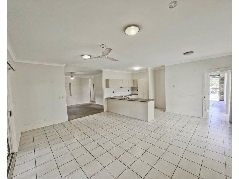 22 Holliday Drive, Edens Landing QLD 4207