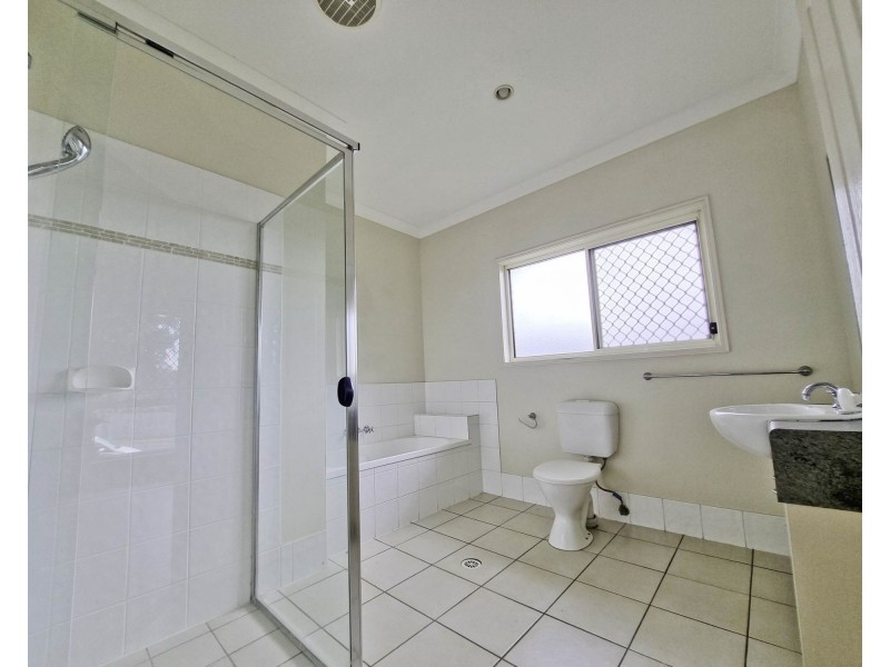 22 Holliday Drive, Edens Landing QLD 4207
