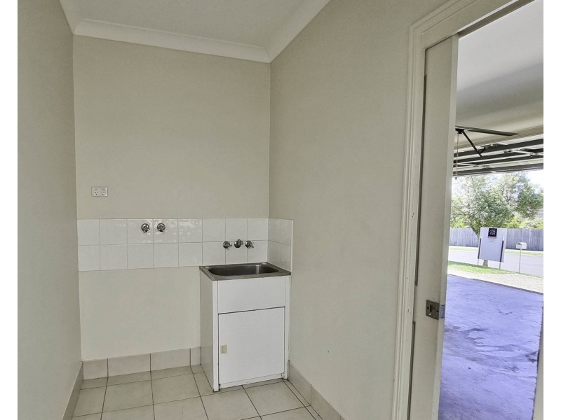 22 Holliday Drive, Edens Landing QLD 4207