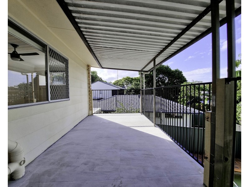 42 Dandar Drive, Southport QLD 4215