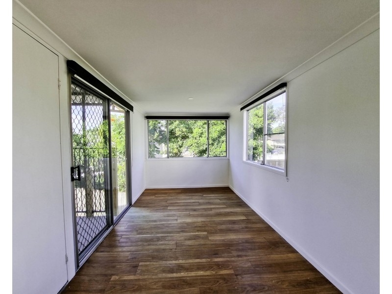 42 Dandar Drive, Southport QLD 4215