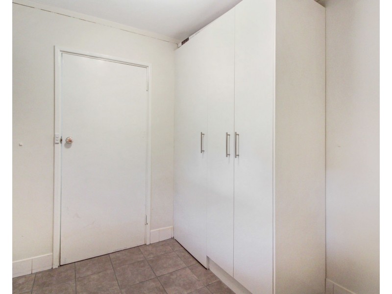 1/2 Elmslie Street, Orelia WA 6167