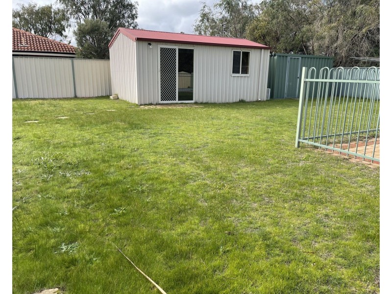 8 Galen Close, Eaton WA 6232