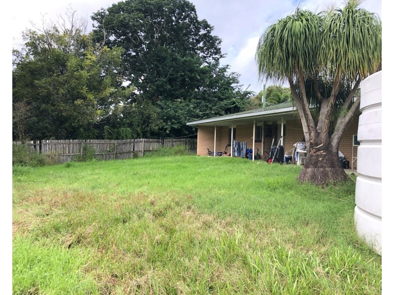 8 Mungar Road, Tiaro QLD 4650