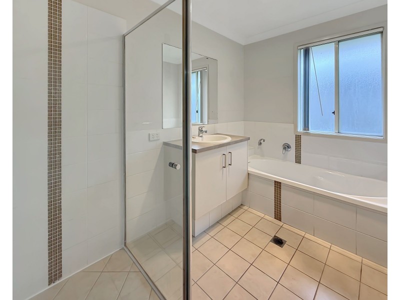 24 Biella Court, Leichhardt QLD 4305